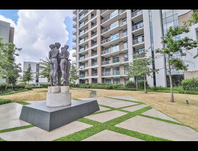 1 BEDROOM APARTMENT FOR SALE IN MENLYN